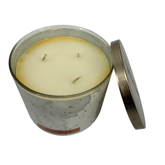 Bath & Body Works 3-Wick Candle Vanilla Balsam 14.5 oz - Picture 2 of 3